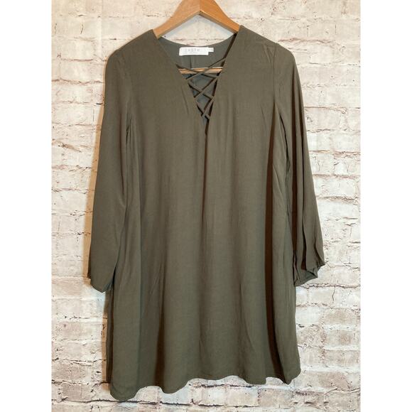 ASTR The Label Dress Womens Small Dark Olive Green Shift Cutout Boho Flowy Lined - Picture 1 of 14